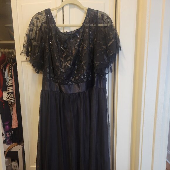 Formal Dress - Picture 1 of 1
